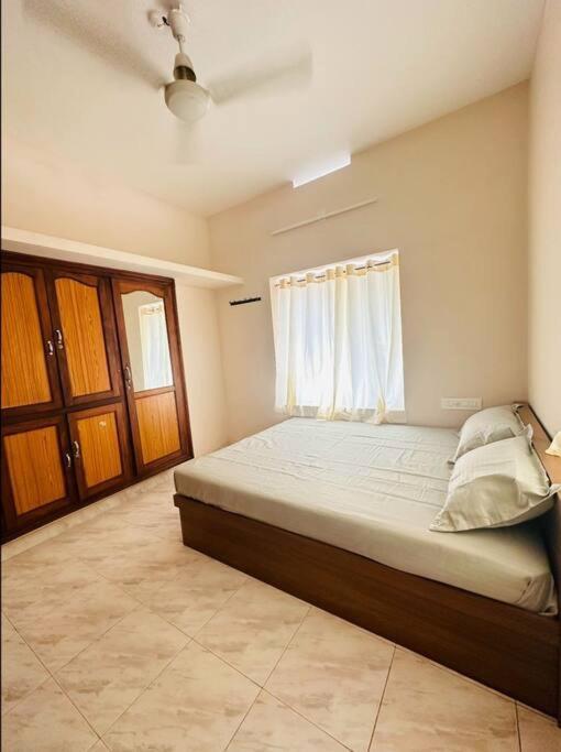 Home At Guruvayur 2 Ac Room,1 Single Bed,Kitchen エクステリア 写真