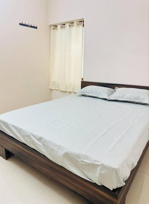 Home At Guruvayur 2 Ac Room,1 Single Bed,Kitchen エクステリア 写真
