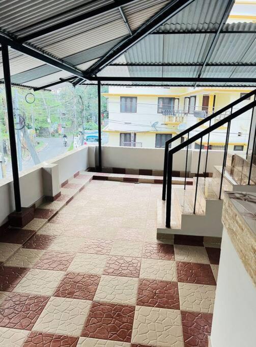 Home At Guruvayur 2 Ac Room,1 Single Bed,Kitchen エクステリア 写真
