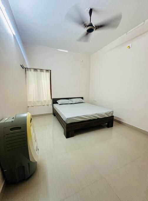 Home At Guruvayur 2 Ac Room,1 Single Bed,Kitchen エクステリア 写真