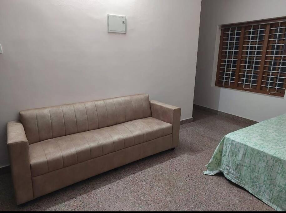 Home At Guruvayur 2 Ac Room,1 Single Bed,Kitchen エクステリア 写真